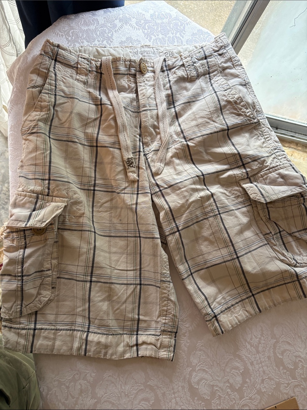 Aeropostale Tan Plaid Cargo Shorts